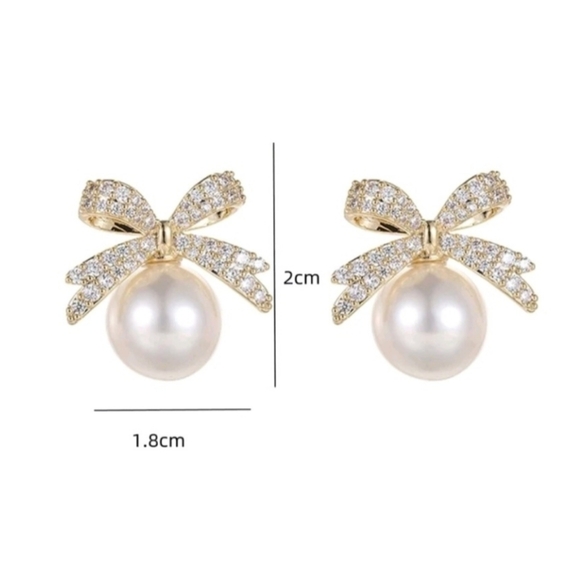 Anthropologie Classic Pearl Bow Gold Earrings - Picture 4 of 5